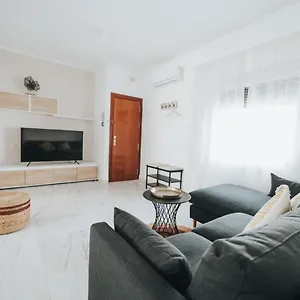 https://shiny-nab-super-family-apartment.hotelsinnerja.org